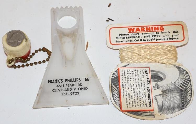 Group of 3 Phillips 66, Marathon, and Hood Advertising Ice Scraper, Coin Holder, and Giveaway (1 of 5)
