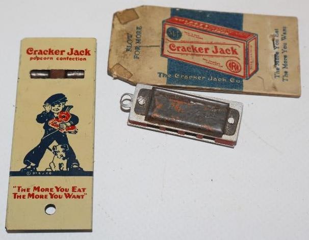Group of 3 Cracker Jack Whistles and Medal Toy Harmonica (1 of 2)