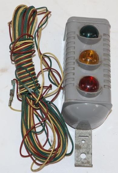 Barton Accessory Automobile Traffic Light Styled Taillight (1 of 3)