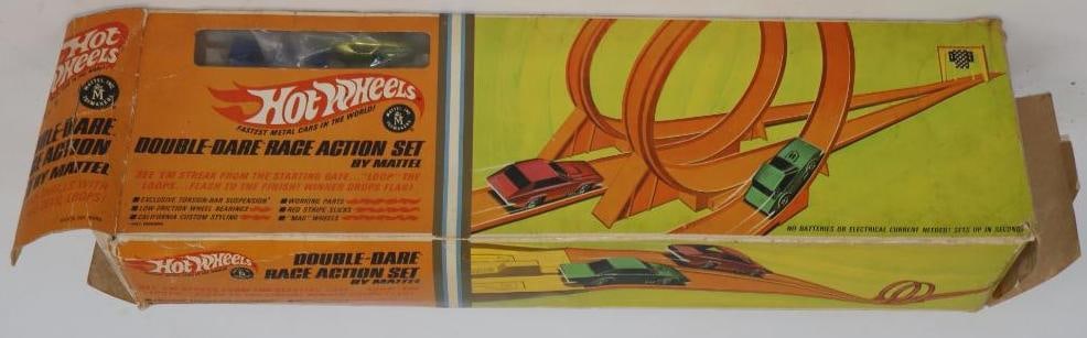 Hotwheels Double Dare Race Action Set with 2 Redline Cars in Original Box (1 of 3)