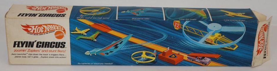 1970 Hotwheels Flying Circus Stunt Set with Redline El Camino Car (1 of 7)