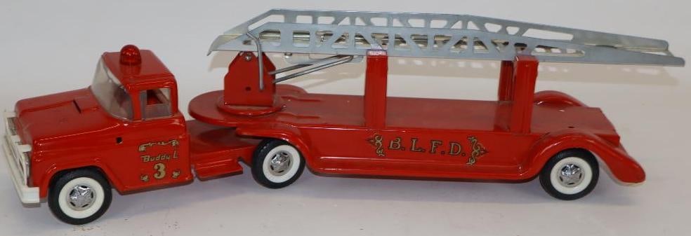 Buddy L Fire Department Ladder Truck Number 3 (1 of 6)