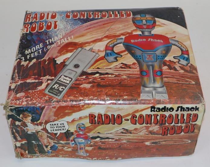 Radio Shack Radio Controlled Robot in Original Box (1 of 5)
