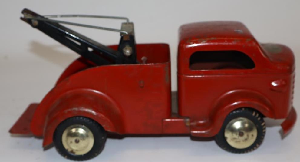 Richmond Scale Model Toy Tow Truck (1 of 4)