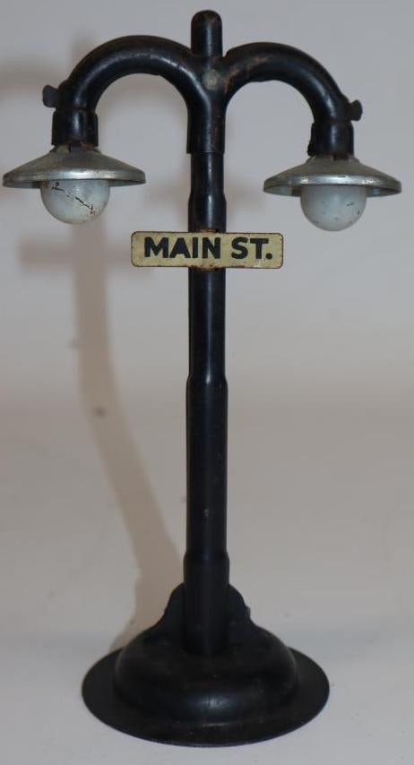 Model Train with Working Streetlights: 4.5" x 3" x 7.5"