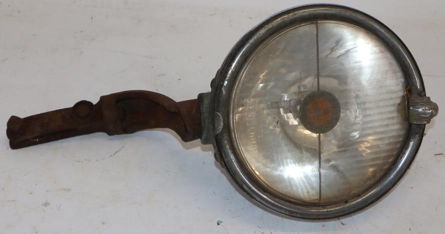 Trippe Speed Light with Mounting Bracket (1 of 4)