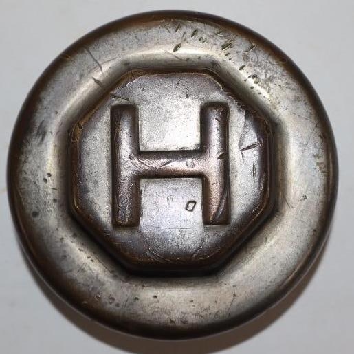 Hupmobile Brass Threaded Automobile Hub Cap (1 of 2)