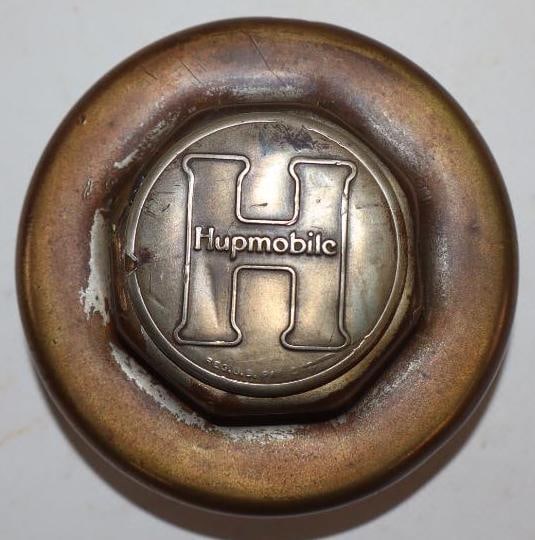 Hupmobile Brass Threaded Automobile Hub Cap (1 of 2)