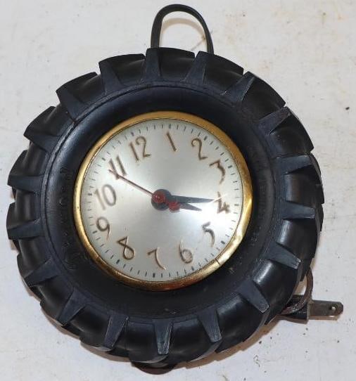 Diamond Farm Tire Advertising Clock (1 of 3)