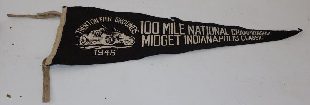 1946 Trenton Fairgrounds 100 Mile Midget Car Race Felt Pennant (1 of 2)