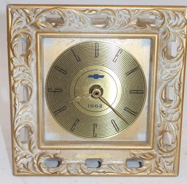 1962 Chevrolet Golden Record Clock (1 of 4)