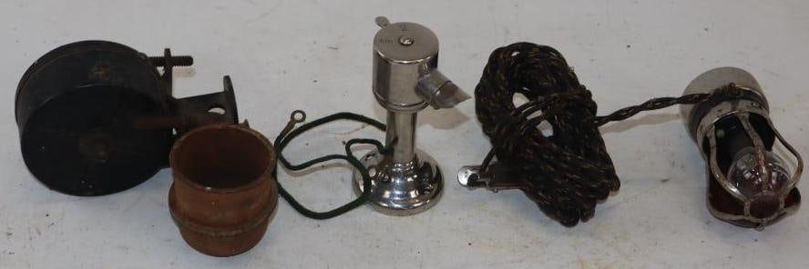 Group of 3 Early Automobile Trouble & Retractable Lights (1 of 7)