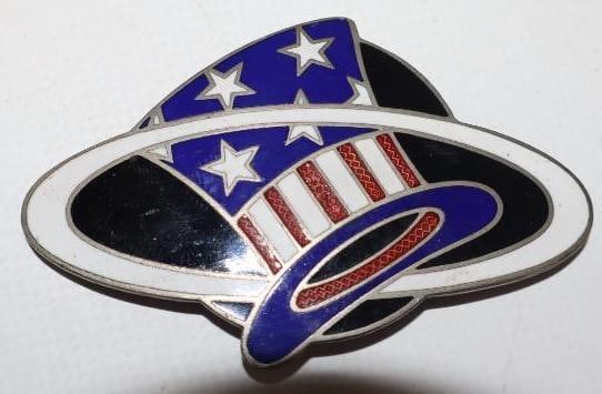 1923-1926 Rickenbacker Motor Car CO. Cloisonne Radiator Emblem Badge (1 of 2)