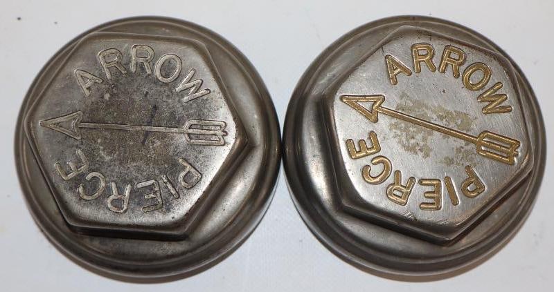 Group of 2 Pierce Arrow Brass Threaded Automobile Hub Caps (1 of 2)