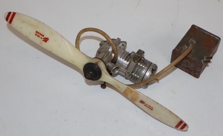 Top Flight Scale Model Airplane Engine, Propeller, & Fuel Tank: Propeller is 10", engine measures 3" x 1.5" x 2.5" and is marked Fox 35