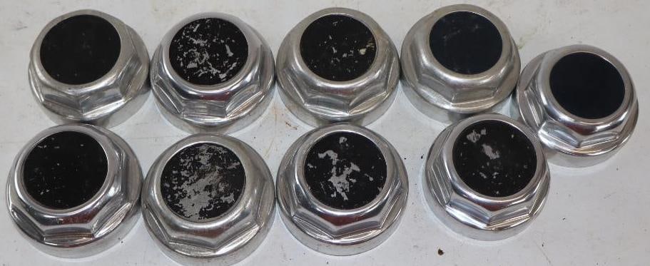 Group of 9 Unbranded Aluminum Threaded Automobile Hubcaps (1 of 5)