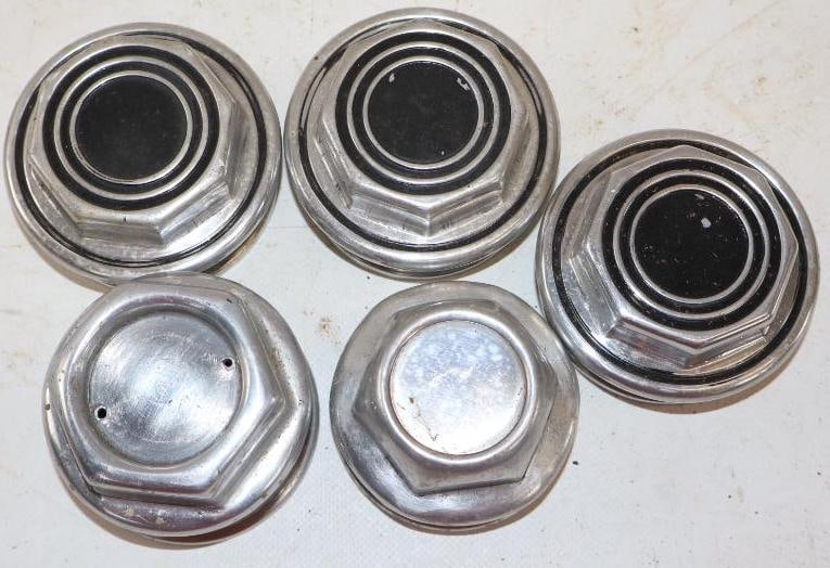 Group of 5 Unbranded Threaded Automobile Hubcaps (1 of 2)