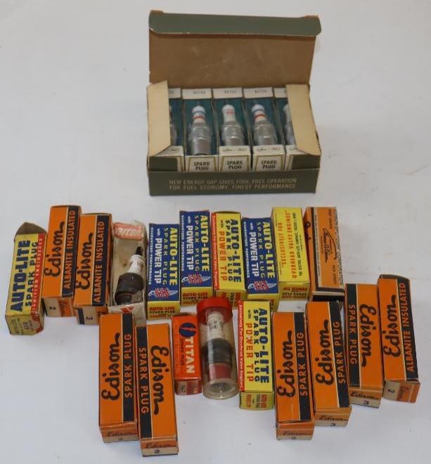 Large Group of Eddison Auto-lite and Sears Spark Plugs in Original Boxes (1 of 7)