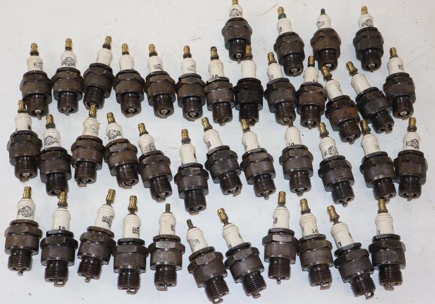 Group of 40 Inpaco Early Automobile Spark Plugs (1 of 14)