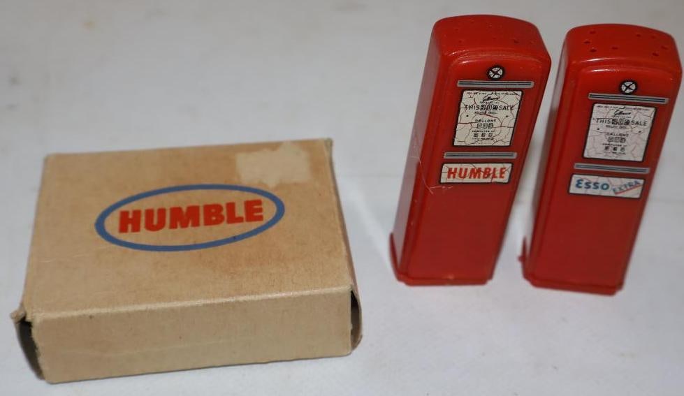 Pair Of Humble Gas Pump Shaped Salt & Pepper Shakers In Original Box (1 of 3)