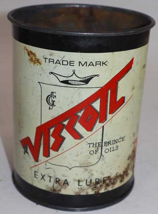 Viscoil One Quart Metal Oil Can (1 of 4)