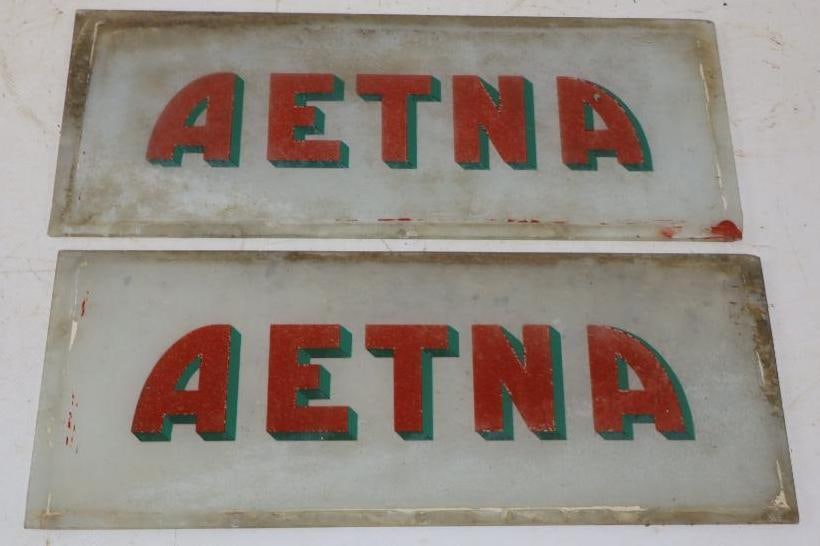 Pair Of Aetna Gas Pump Advertising Ad Glass (1 of 4)