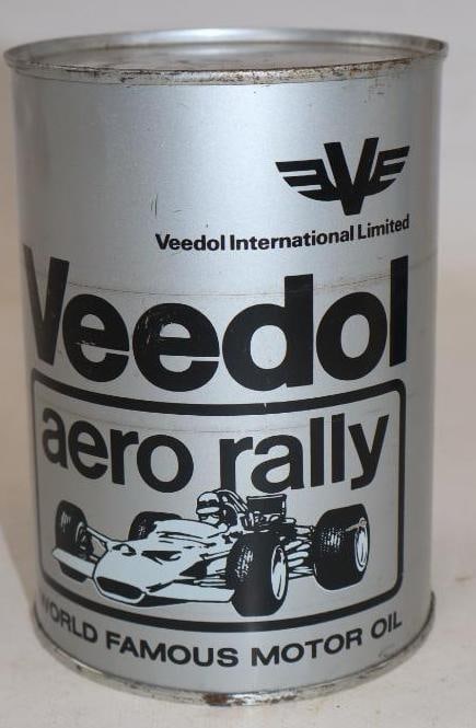 Veedol Aero Rally with Open Wheel Race Car Metal One Quart Oil Can (1 of 5)