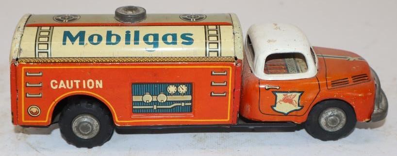 Mobil Gas Tin Litho Friction Toy Tanker Truck (1 of 6)
