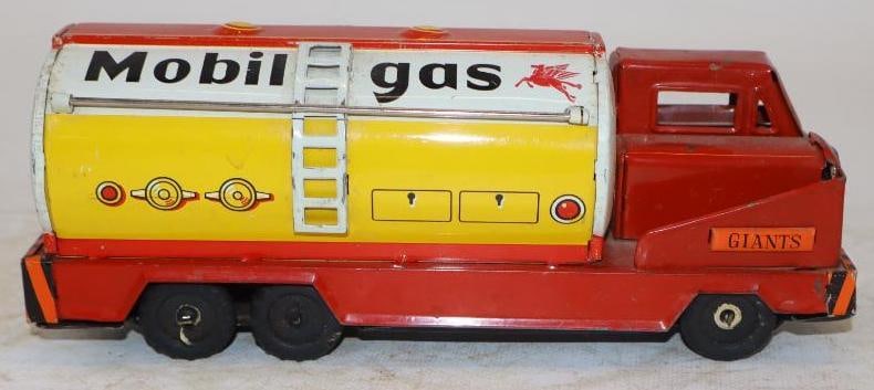 Mobil Gas Tin Litho Giants Friction Toy Tanker Truck (1 of 6)