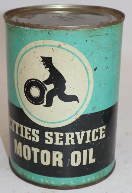 Graphic Cities Service Metal One Quart Oil Can with Gas Station Attendant (Black Band) (1 of 5)