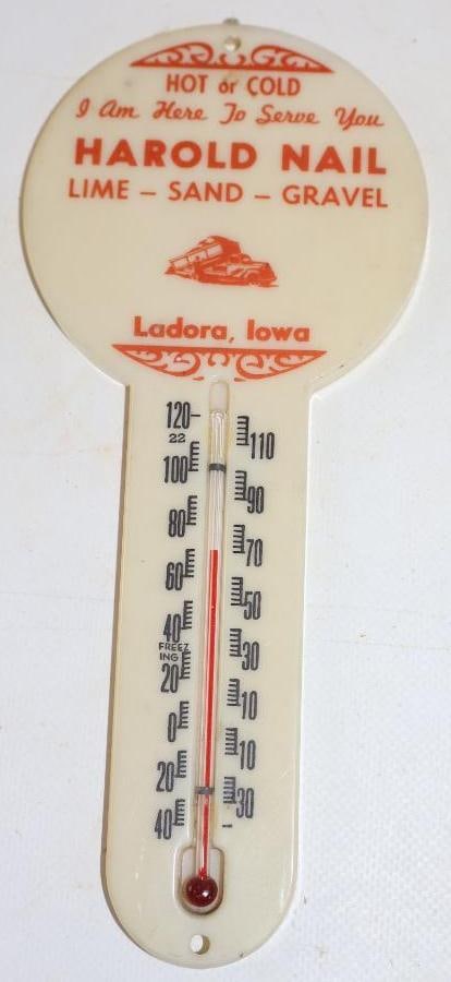 Harrold Nail Lime-Sand-Gravel Ladora, IA Thermometer: 3.5" x 8". Plastic. Working.
