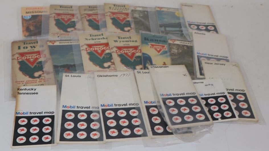 Group Of 22 Conoco & Mobile Advertising Gas Station Road Maps (1 of 7)