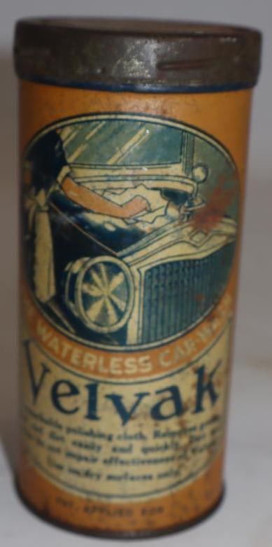 1920's Velvak Graphic Waterless Car Wash Polishing Cloth Tin: Has cloth. 2.5" x 2.5" x 5.25"
