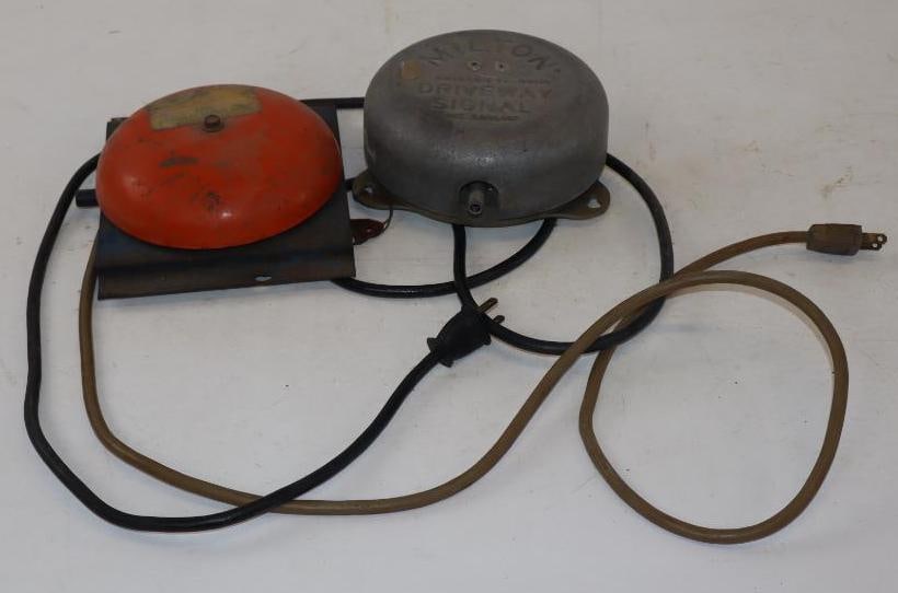 Group of 2 Signal and Milton Gong Gas Station Driveway Bells (1 of 8)