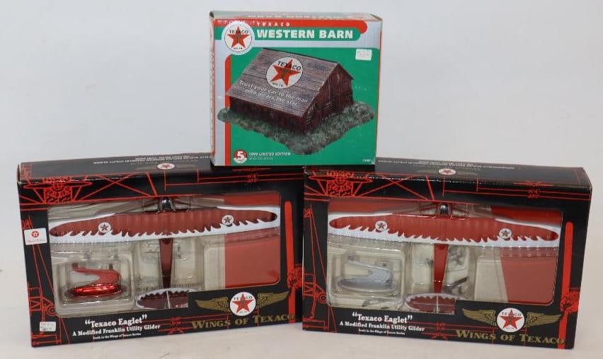 Group Of 3 Texaco Eaglet Airplanes And Western Barn In Original Boxes: Largest Is 13.5x 8.5x 2.5