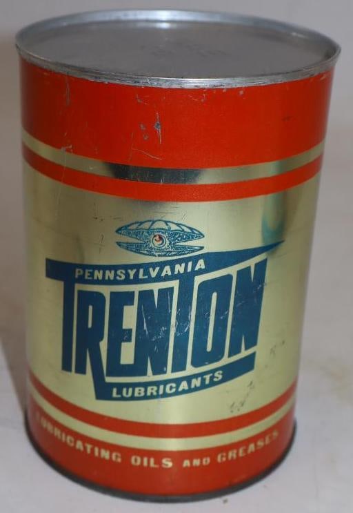 Trenton Metal One Quart Oil Can (1 of 5)
