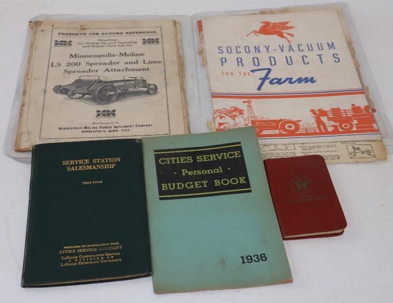 Group Of 5 Cities Service Socony-vacuum, Texaco & Minneapolis- moline Catalogs & Books (1 of 4)