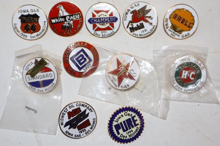 Group Of 11 Different Iowa Gas Advertising Show Pins (1 of 6)