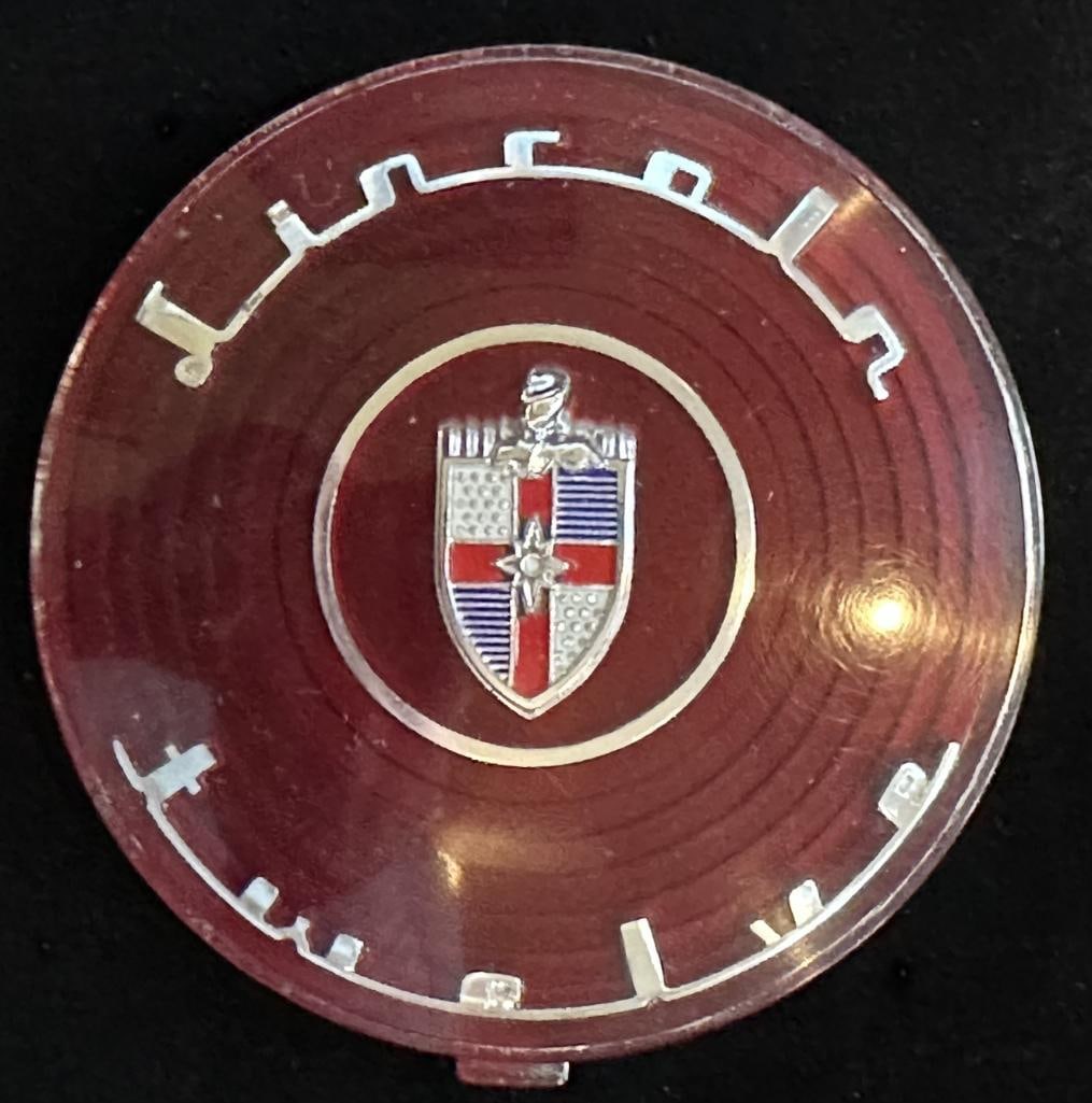 Lincoln Horn Button (1 of 2)