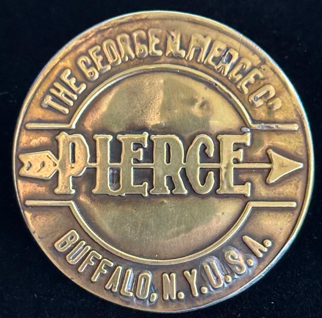 Pierce Arrow Wheel Hub Emblem (1 of 2)