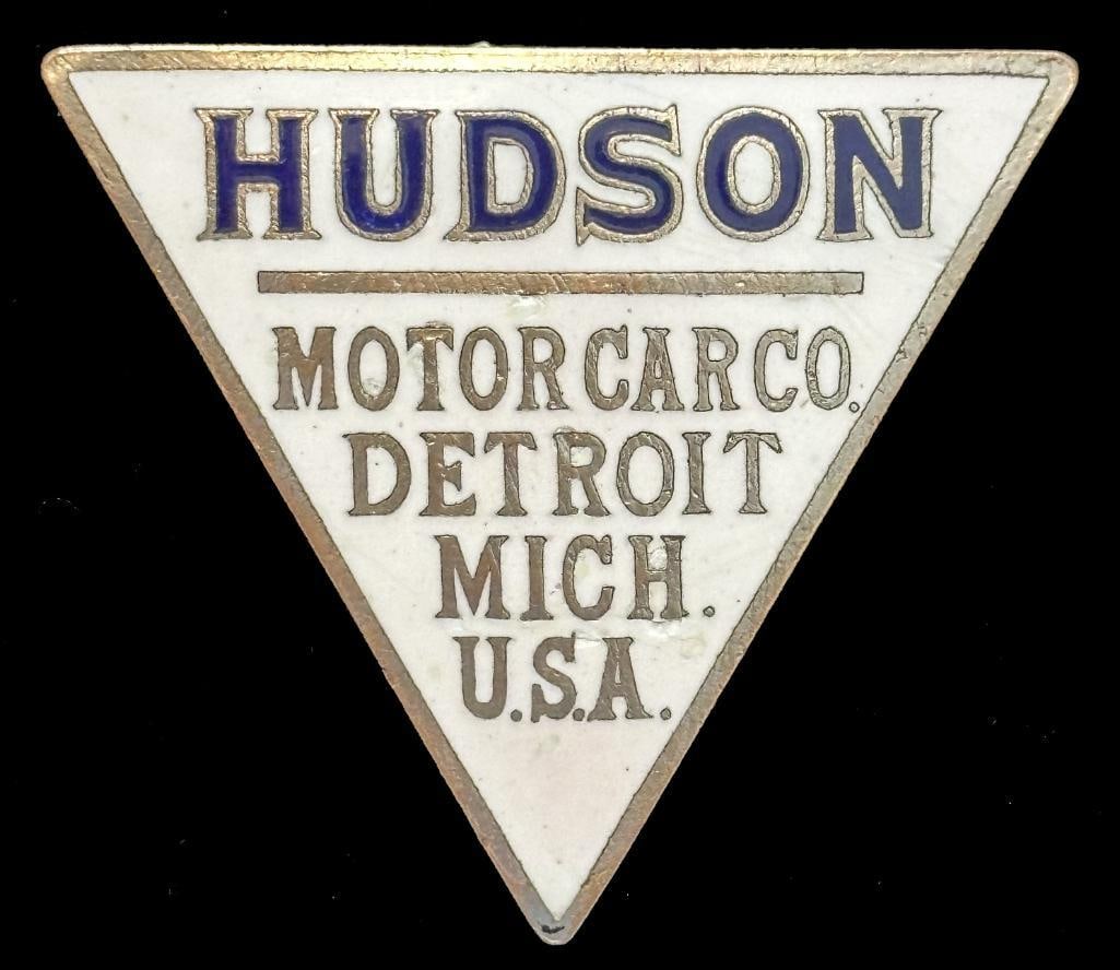 Hudson Radiator Emblem: c1919 - 1920 Hudson radiator emblem. This emblem measures approximately 2.5" wide by 2.2" high.