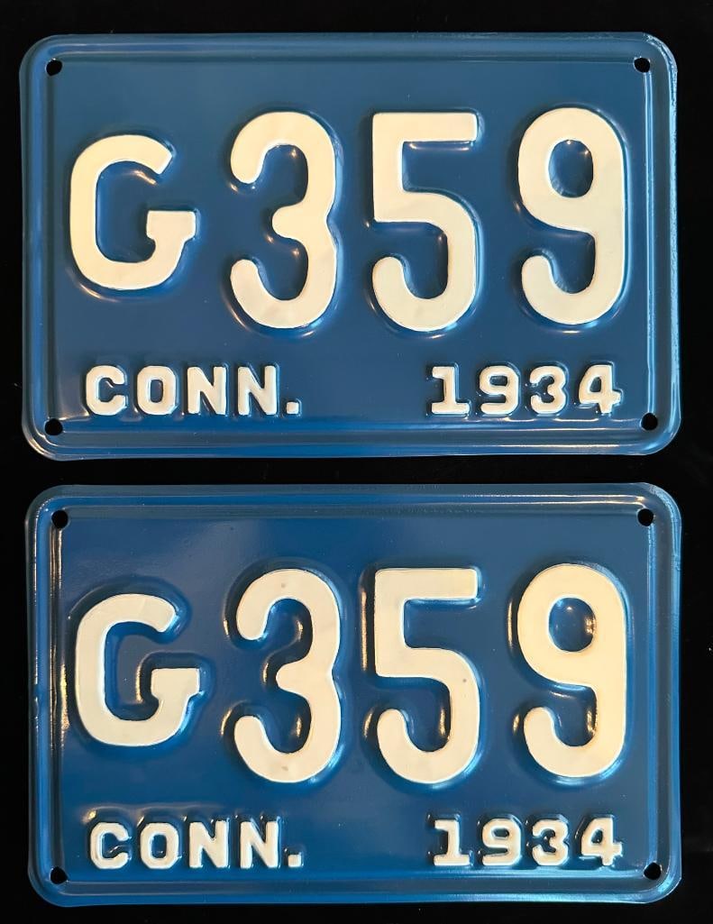 Pair of 1934 Connecticut License Plates G359 (1 of 2)