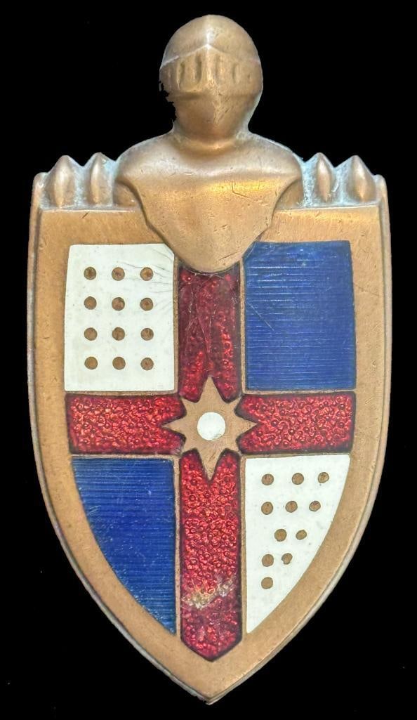 Lincoln Grille Emblem (1 of 2)