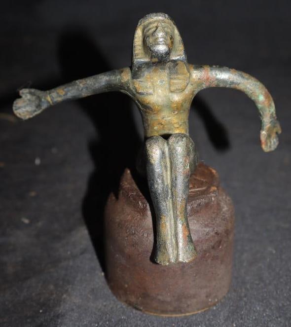 1920's Bes The Egyptian God Of Protection Radiator Mascot ( Mounted On Model T Center Cap ): 4.25x2x4.5