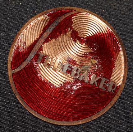 Studebaker Emblem (1 of 2)