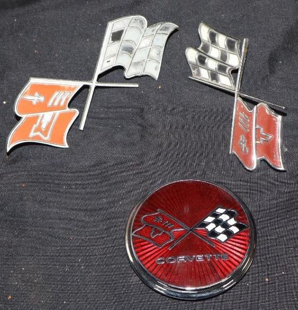 Group Of 3 Corvette C2 & C3 Emblems (1 of 4)