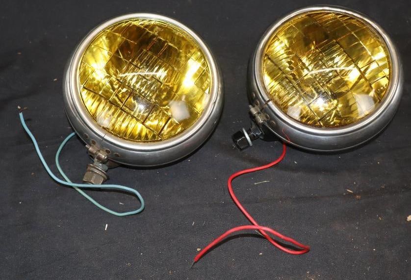 Group Of 2 Mazda Yellow Glass Fog Lamp Lights (1 of 5)
