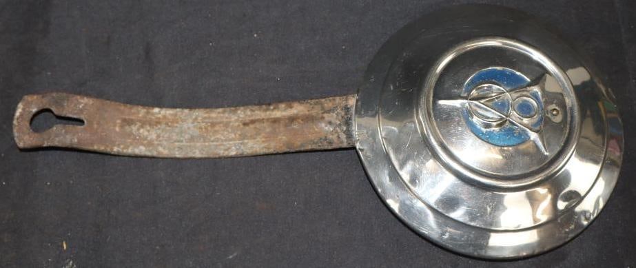 1933 Ford V8 Locking Spare Tire Cover (1 of 4)