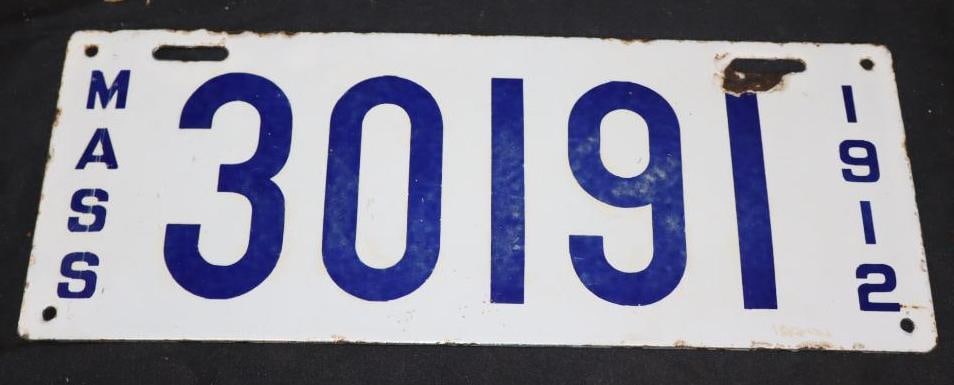 1912 Massachusetts Porcelain License Plate (1 of 2)