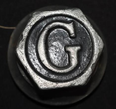 Embossed G Early Automobile Threaded Hubcap (1 of 2)